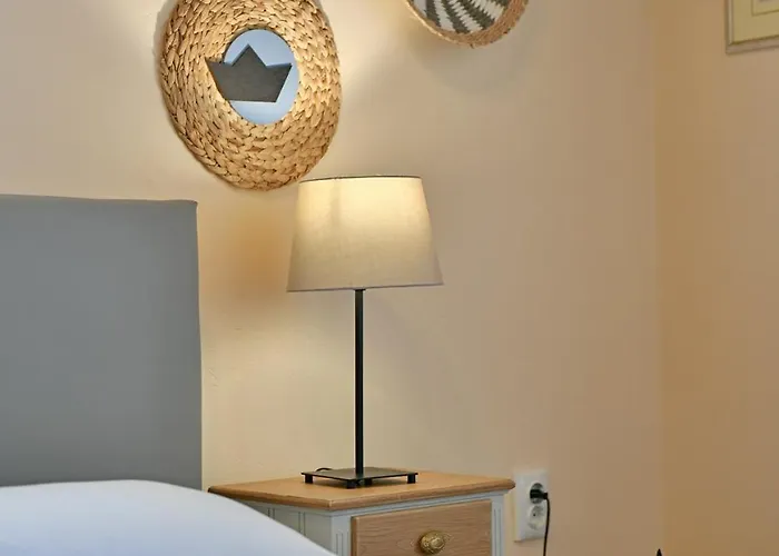 Athina Guesthouse