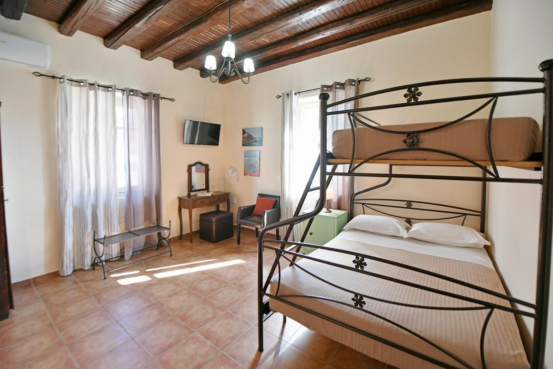 Athina Guest house Hydra (Saronic Islands)