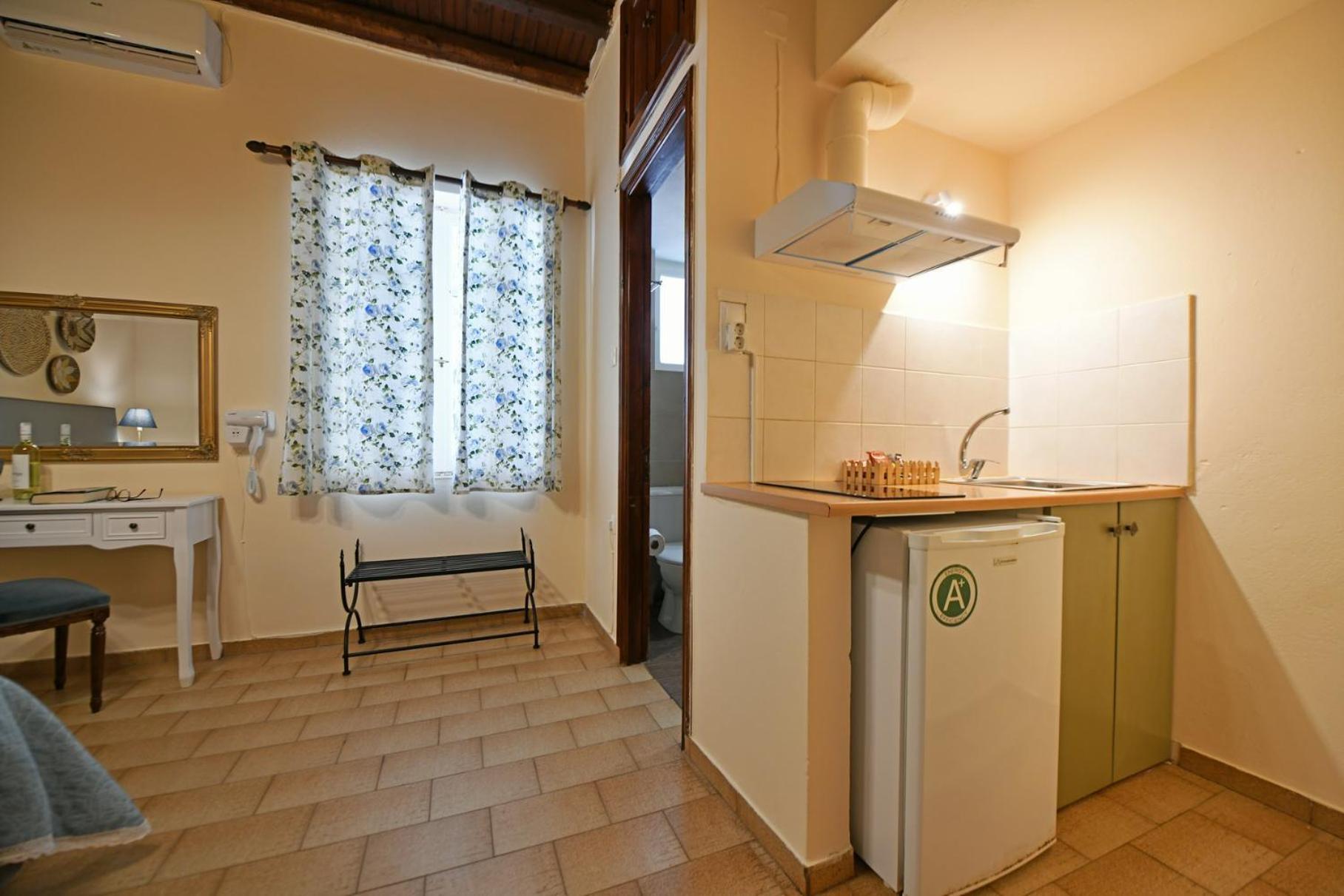 Athina Guest house